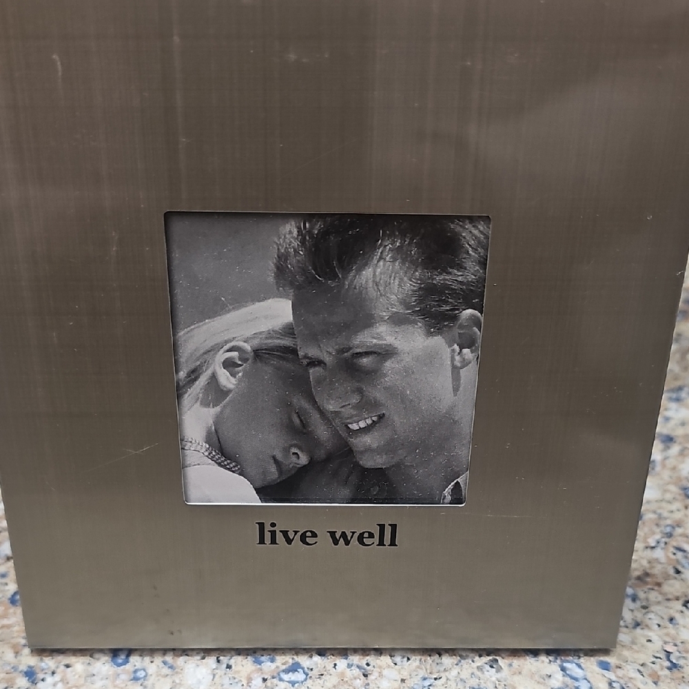 Live Well Silver Photo Frame NEW